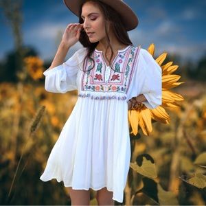 Umgee Off-White  Boho Embroidered Peasant Dress Size L